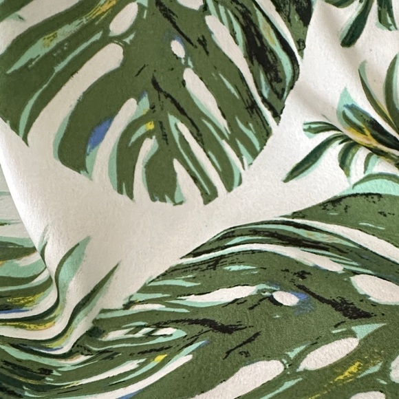 TABITHA WEBB INTIMATES | Anthropologie Tropical Leaf Print Women's Satin PJ Set - Picture 4 of 15